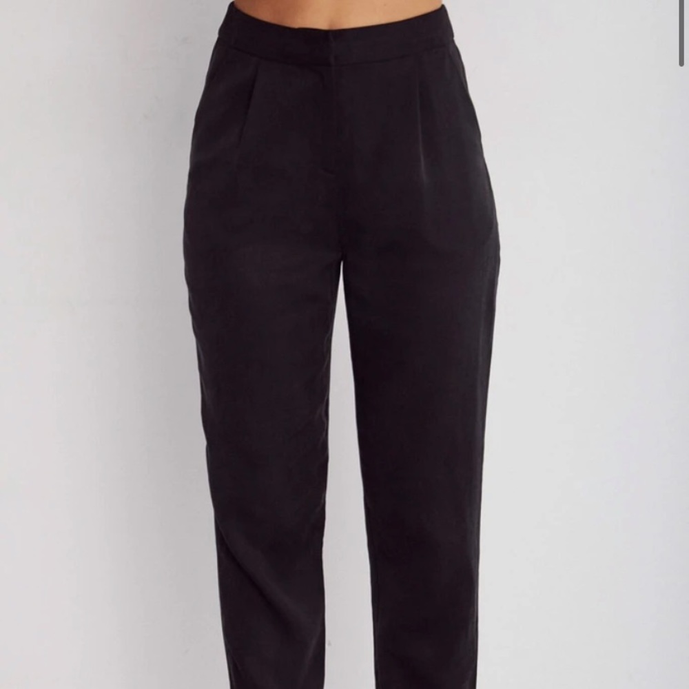 Vetta Capsule The Every Day Pants in Size 4